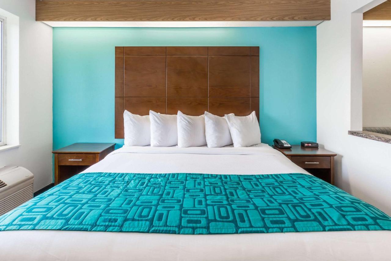 Howard Johnson By Wyndham Vancouver Hotel & Suites المظهر الخارجي الصورة