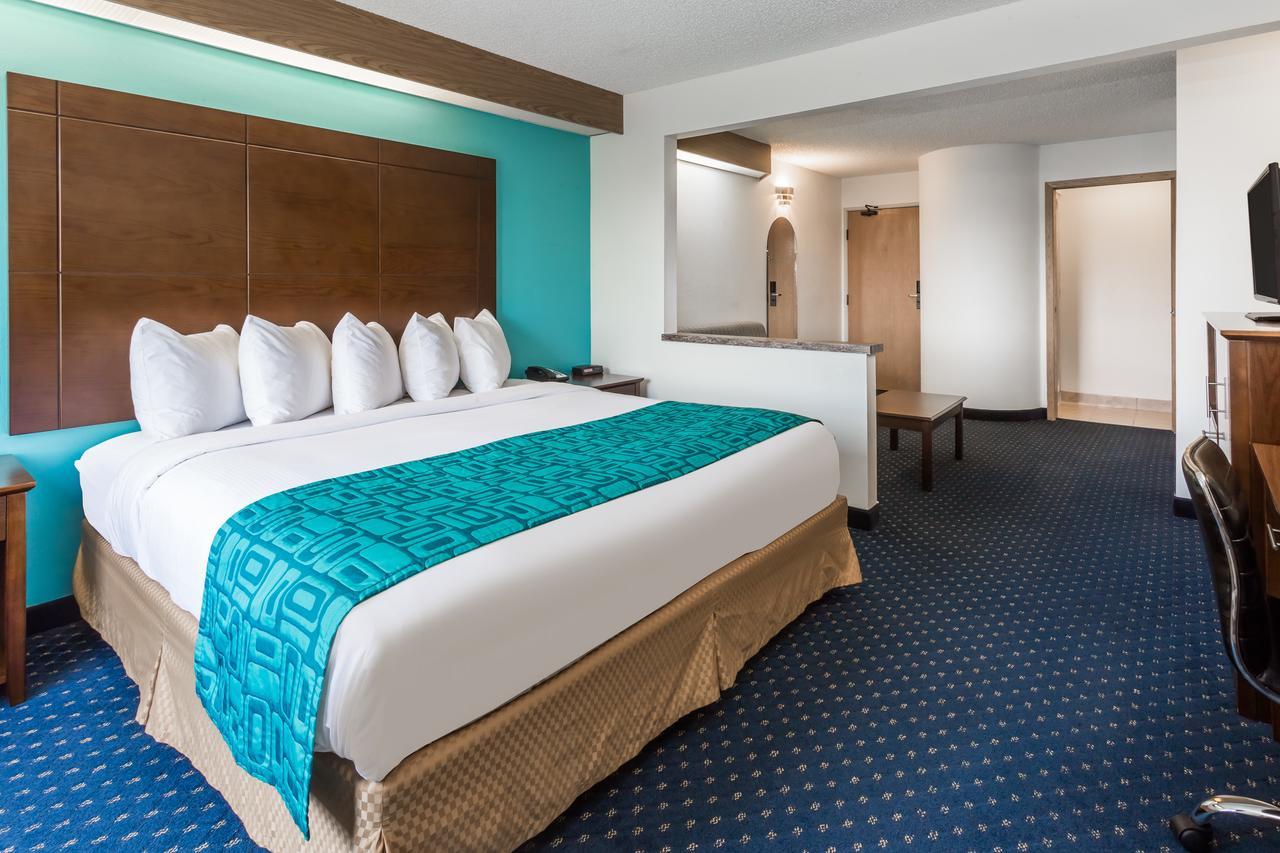 Howard Johnson By Wyndham Vancouver Hotel & Suites المظهر الخارجي الصورة