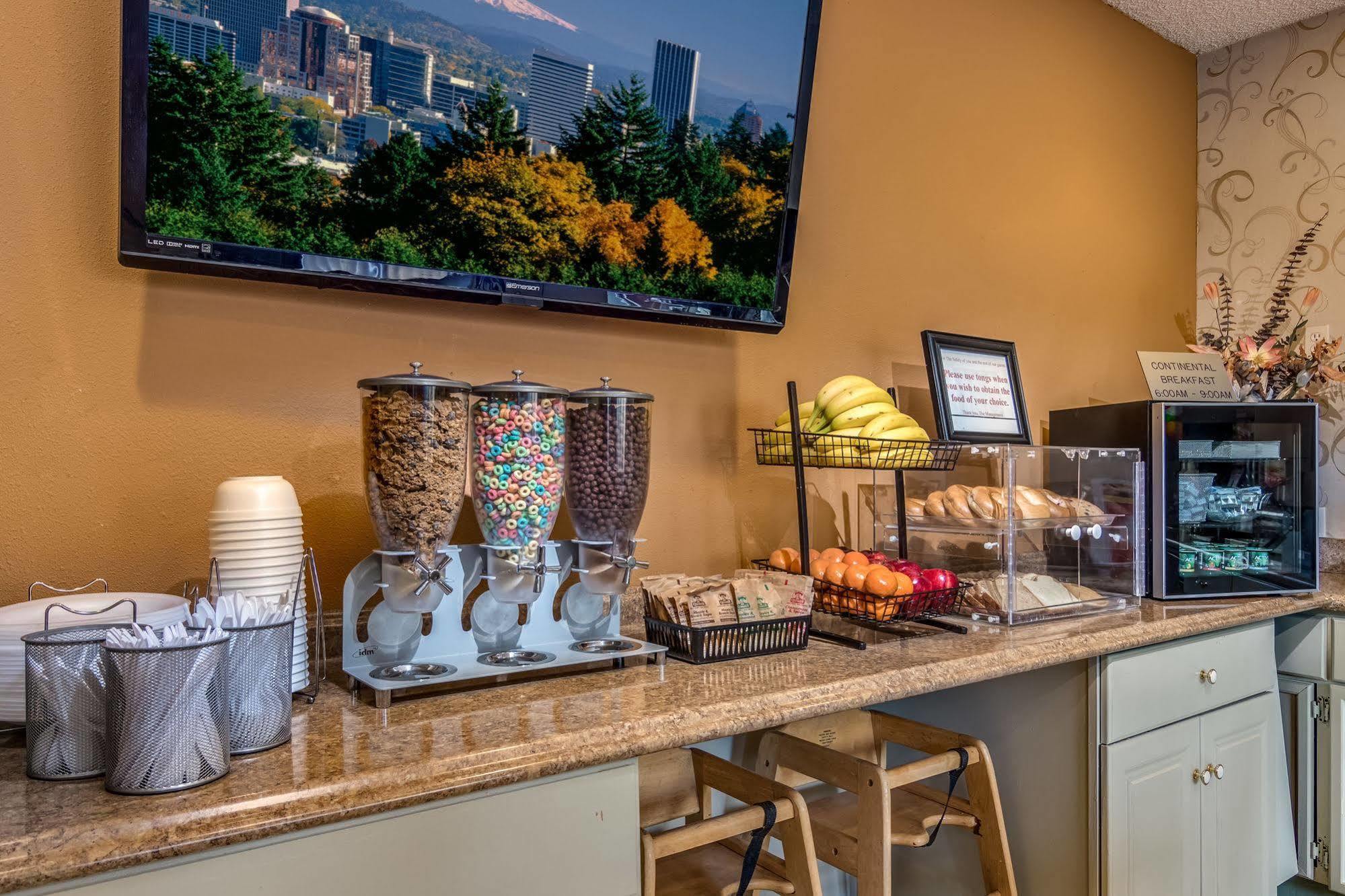 Howard Johnson By Wyndham Vancouver Hotel & Suites المظهر الخارجي الصورة