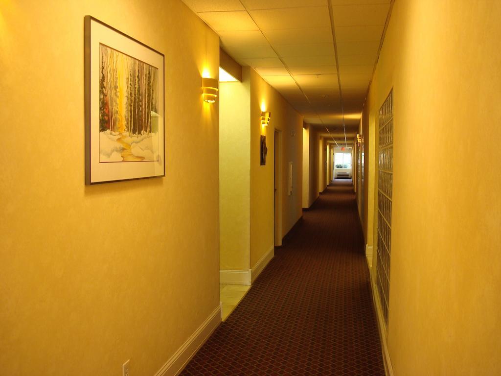 Howard Johnson By Wyndham Vancouver Hotel & Suites المظهر الخارجي الصورة